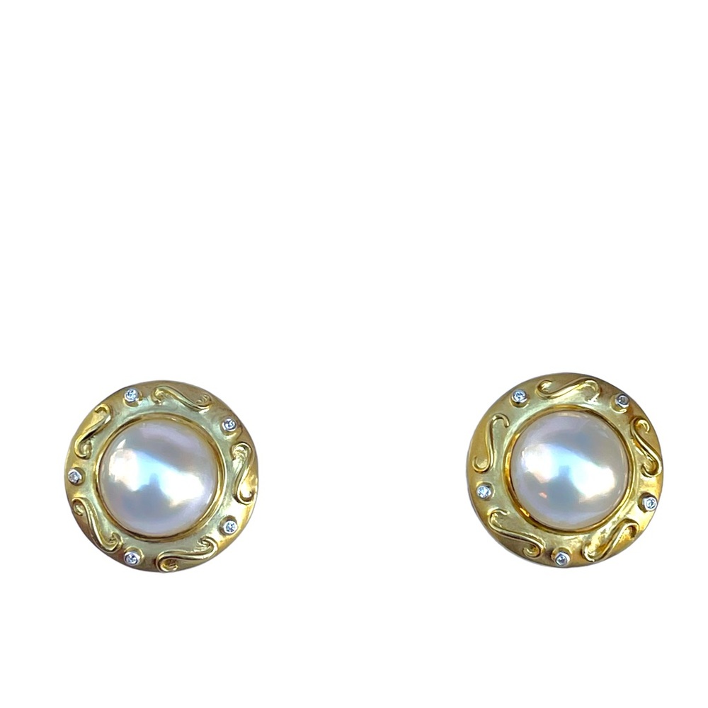 Vintage Authentic MABE White Pearl Earrings 18kt (750) gold and diamonds 💎 - Picture 8 of 16